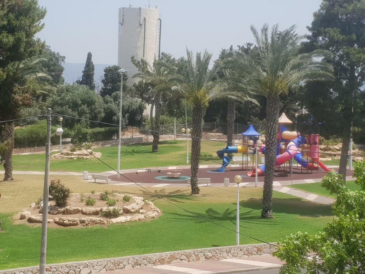 Family Apart Nahariya Eksteriør bilde